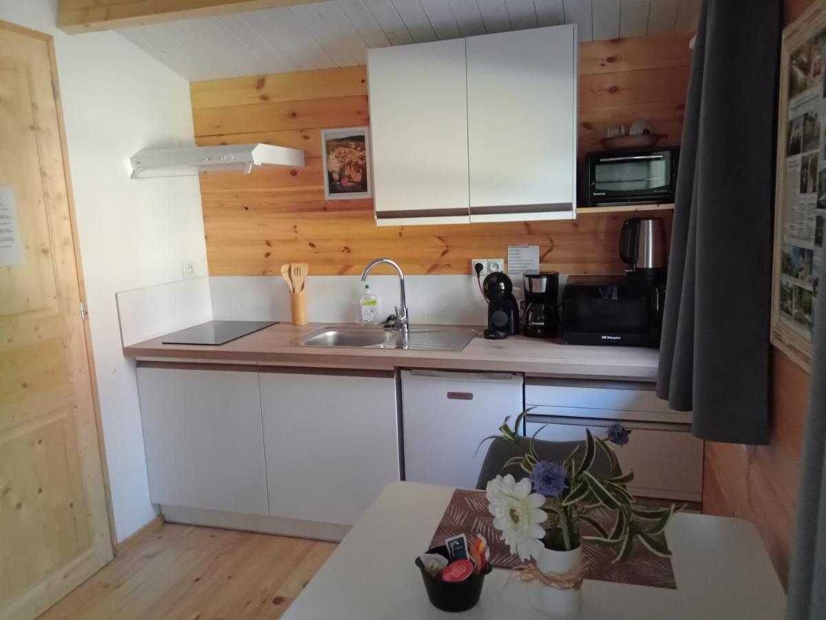 Chalet "Le Petit Olivier" Gites Appart 'Hotel L'Echappee Belle D'Aubenas Logement 2 Sur 3 外观 照片