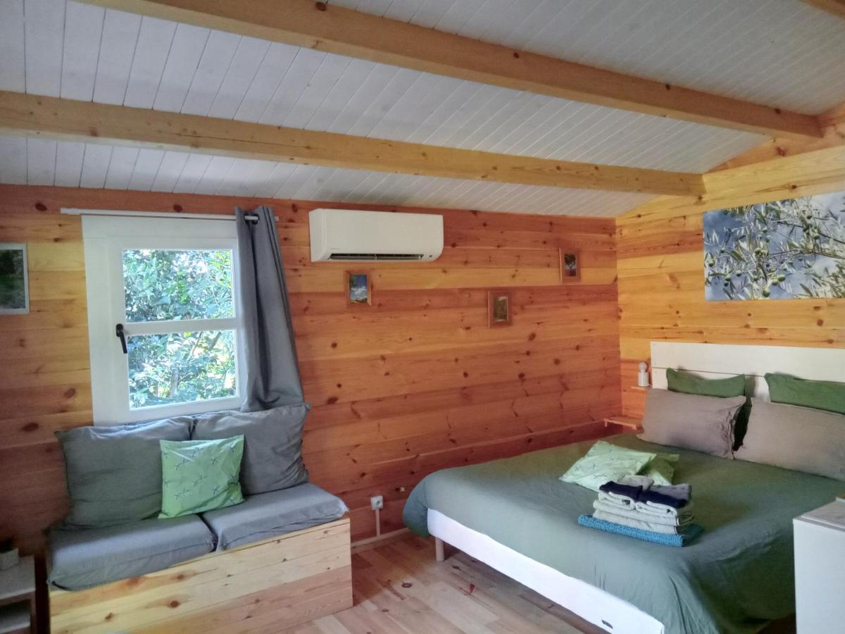 Chalet "Le Petit Olivier" Gites Appart 'Hotel L'Echappee Belle D'Aubenas Logement 2 Sur 3 外观 照片