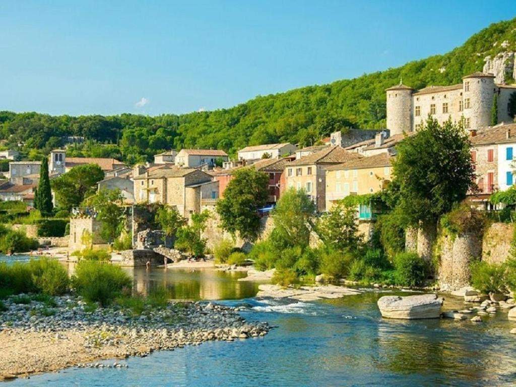 Chalet "Le Petit Olivier" Gites Appart 'Hotel L'Echappee Belle D'Aubenas Logement 2 Sur 3 外观 照片